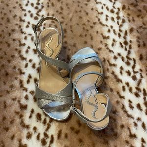 Nina silver refunded heels.